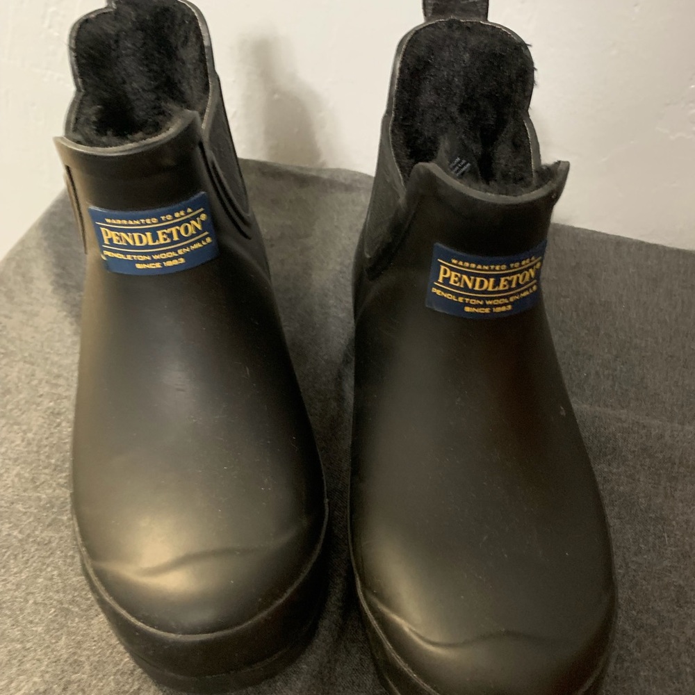 Pendleton Black Waterproof Boots